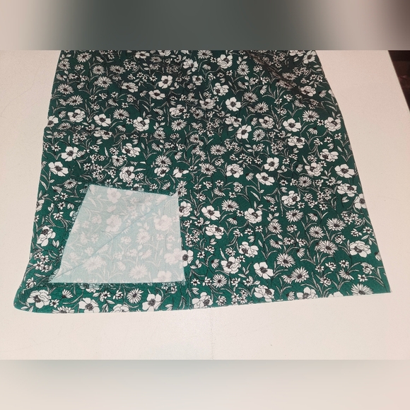 Stretch/ pull over pencil skirt - Picture 3 of 4